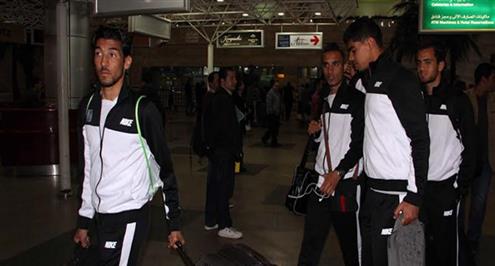 «طوبة» جماهير القابسى تصيب لاعب الصفاقسى التونسى بارتجاج فى المخ